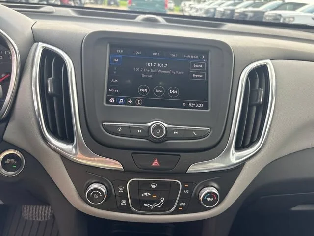 2020 Chevrolet Equinox LS - Photo 17