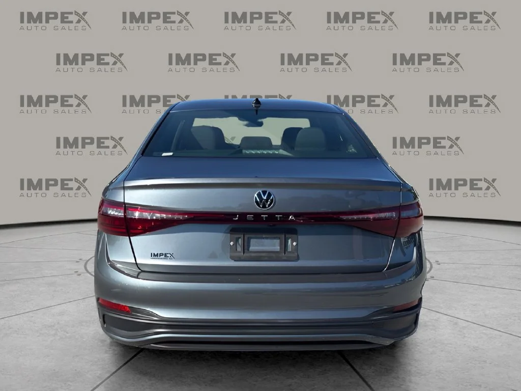 Used 2025 Gray Volkswagen 1.5T Sport image 4
