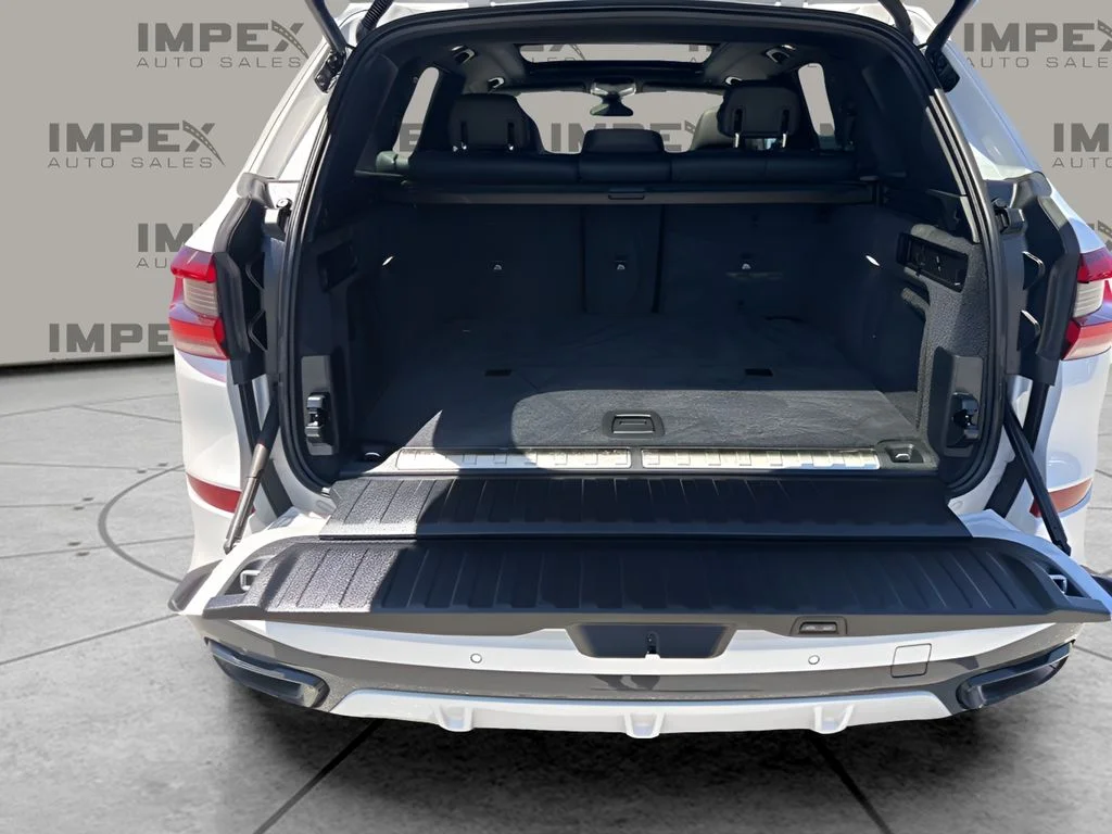 Used 2023 White BMW xDrive45e image 30
