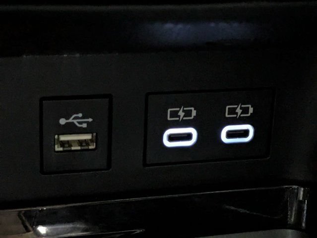 Used 2025 Wind Chill Pearl Toyota XSE image 23