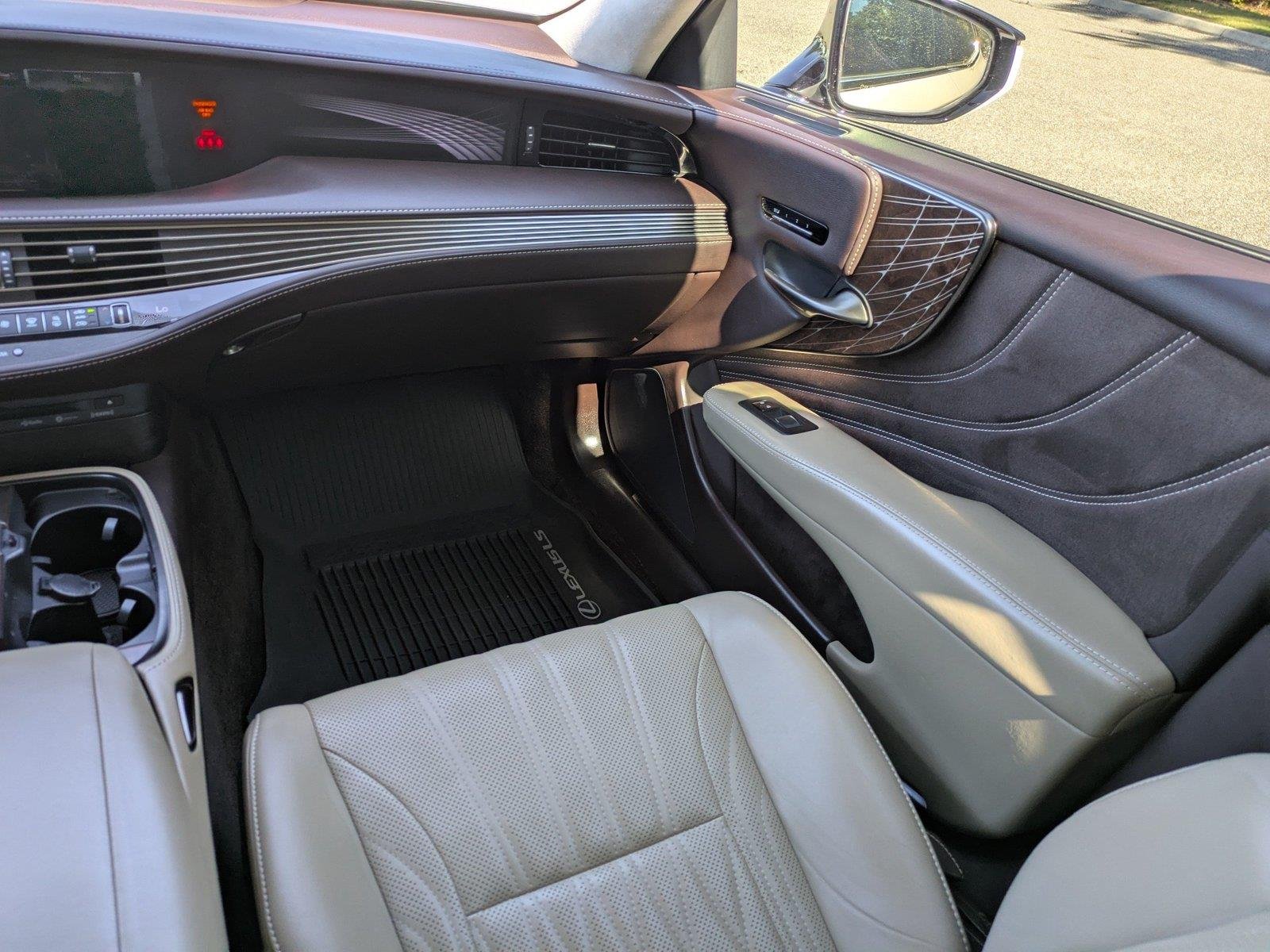 Used 2020 Eminent White Pearl Lexus LS 500 image 16