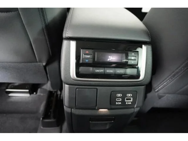 New 2027 CRYSTAL WHITE PEARL Subaru Premium 7-Passenger image 22