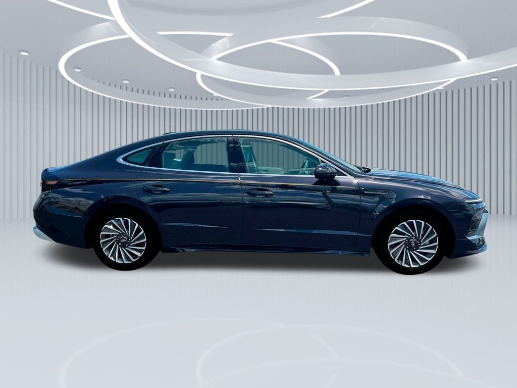 New 2025 Blue Hyundai SEL image 28