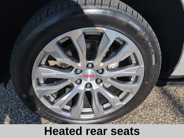 Used 2022 White GMC Denali image 25