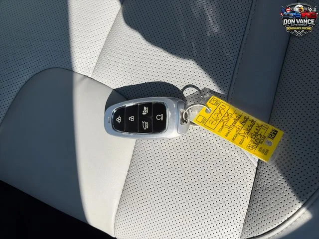 Used 2025 Black Hyundai SEL image 28