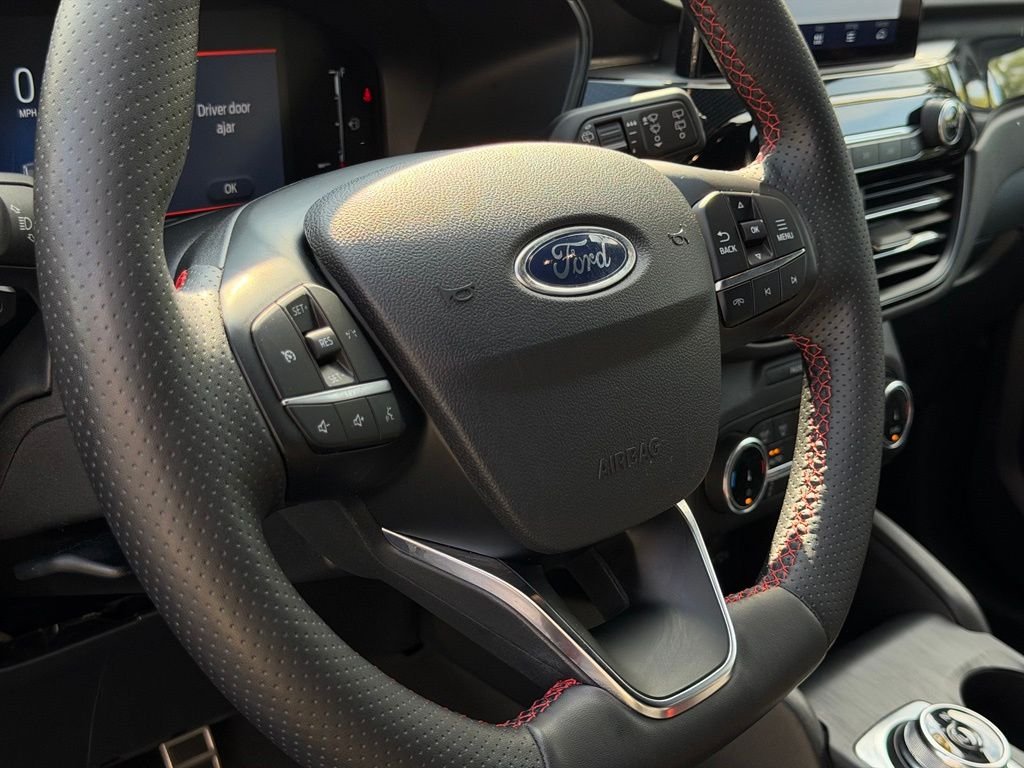 Used 2024 Gray Ford ST-Line image 31