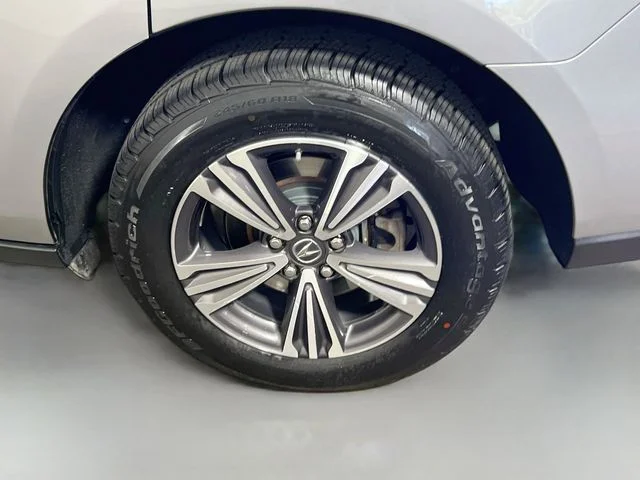 Used 2017 Lunar Silver Metallic Acura 3.5L image 27