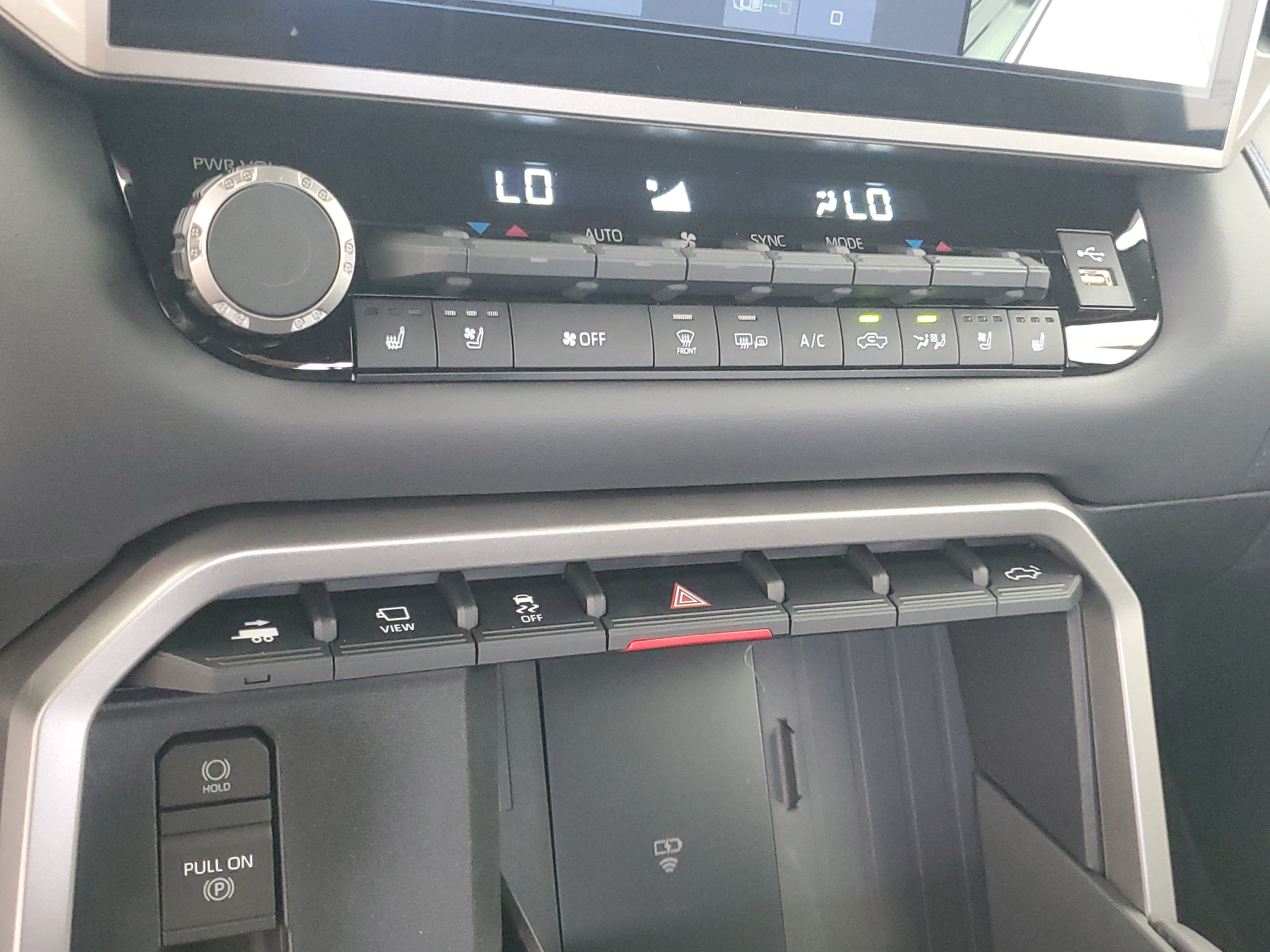 New 2026 Magnetic Gray Metallic Toyota  Platinum image 28
