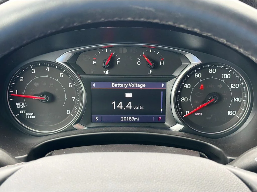 Used 2023 Summit White GMC SLT image 11