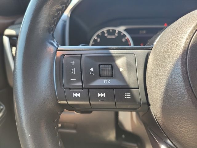 Used 2023 Gray Nissan SL image 28