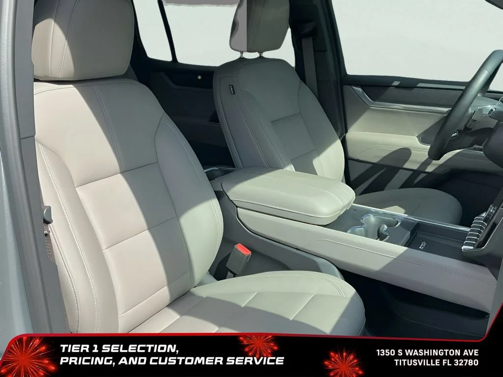 New 2026 Sterling Metallic GMC Elevation image 16