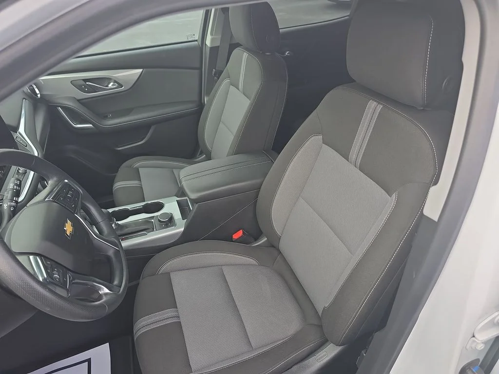 Used 2024 White Chevrolet LT image 17