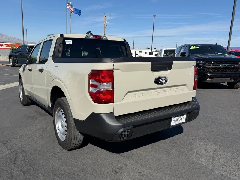 Used 2025 Desert Sand Ford XL image 5