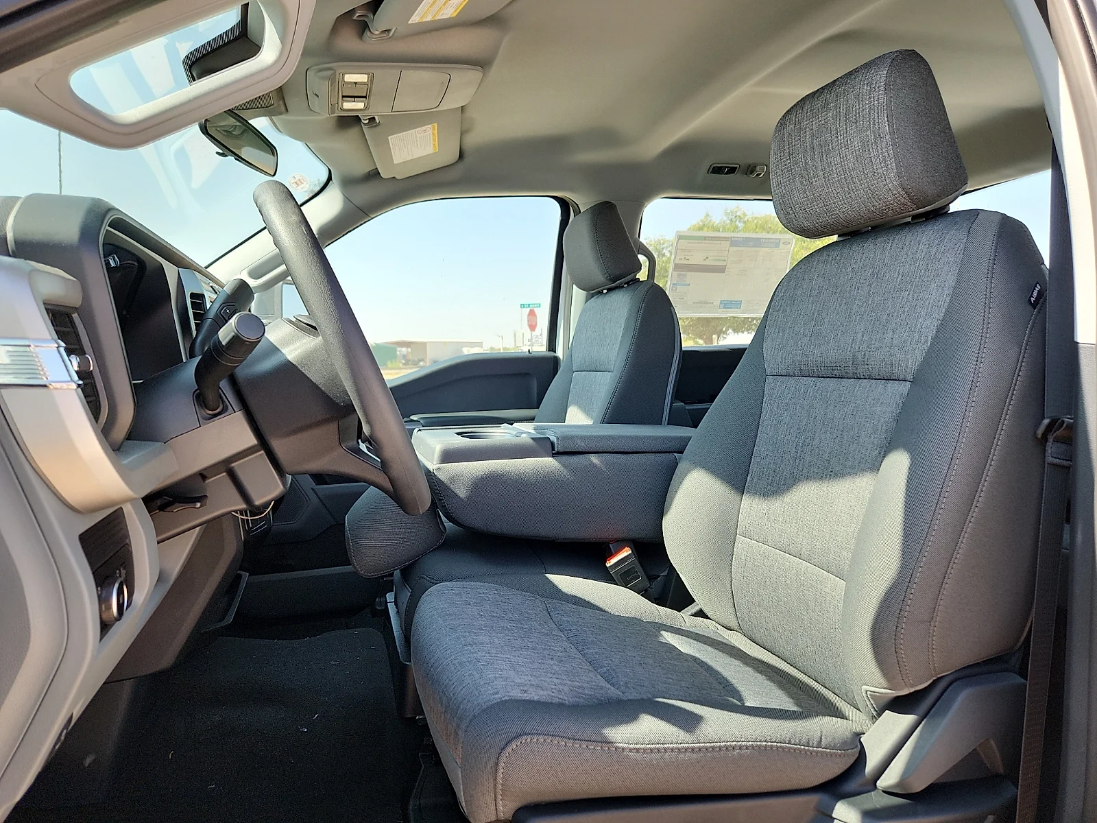 New 2027 Oxford White Ford XL image 17