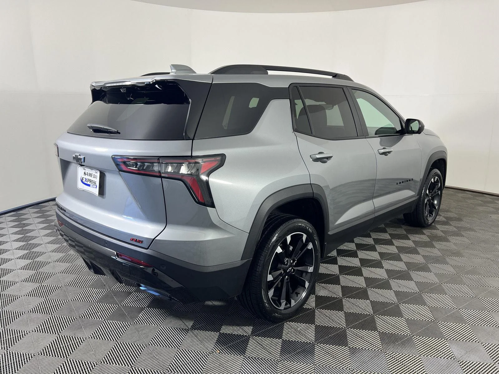 Used 2025 Sterling Gray Metallic Chevrolet RS image 25