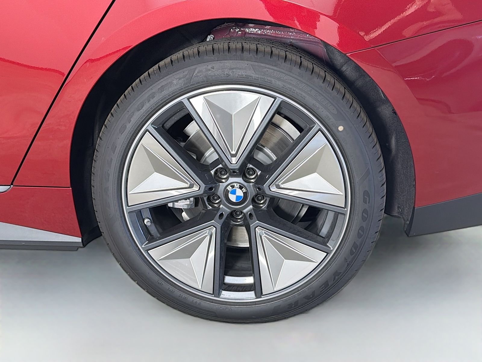 New 2026 Vegas Red Metallic BMW eDrive40 image 33