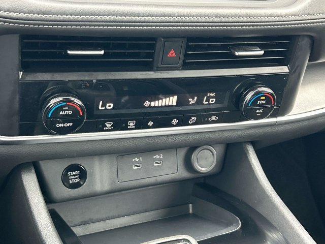 Used 2025 Gray Nissan SV image 33