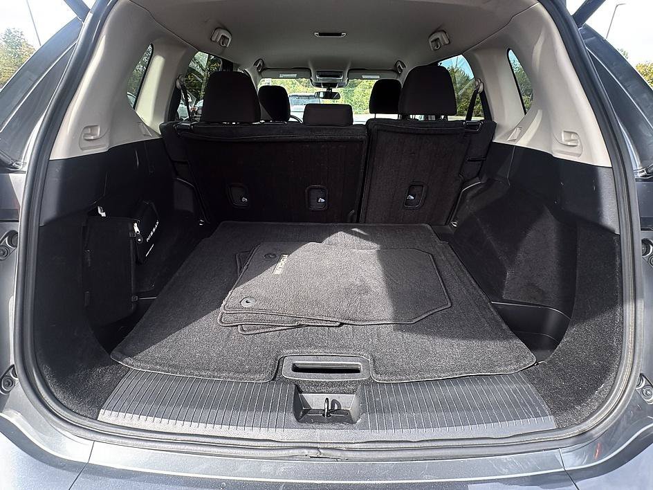 Certified Used 2025 Gun Metallic Nissan SV image 19