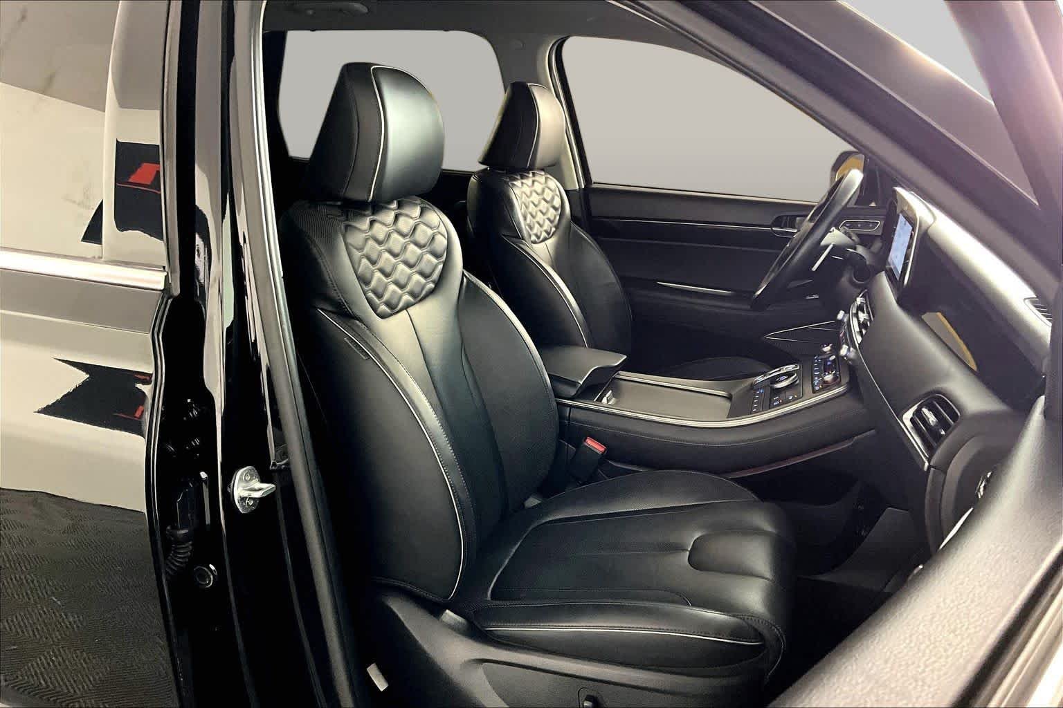 Used 2021 Becketts Black Hyundai Limited image 9