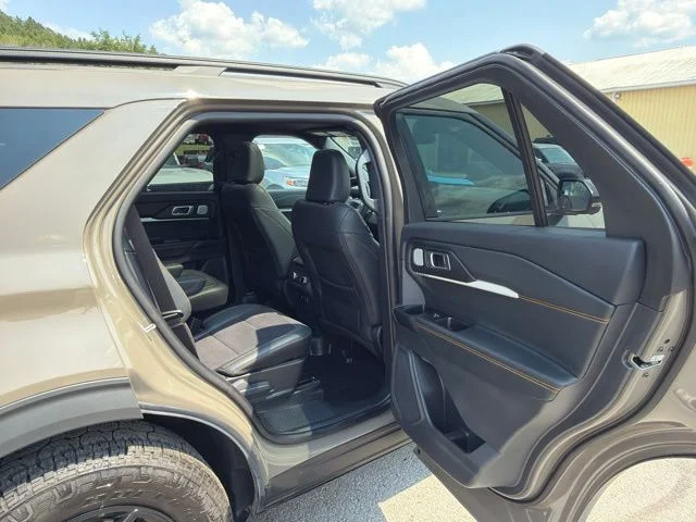 Used 2026 Gray Ford Tremor image 35