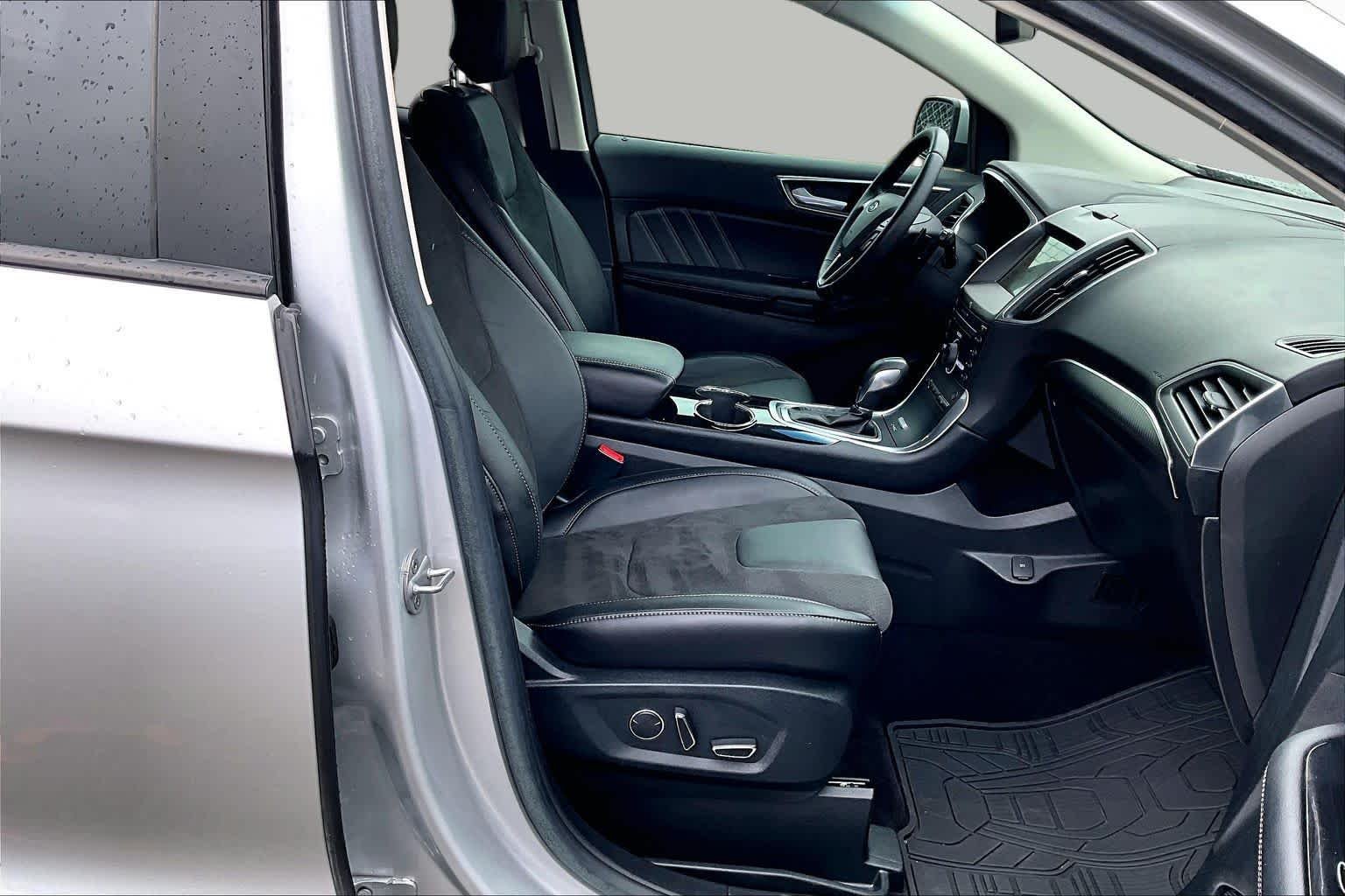 Used 2016 Ingot Silver Ford Sport image 9