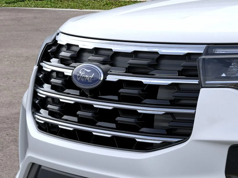 New 2026 Star White Metallic Tri-Coat Ford Active image 38