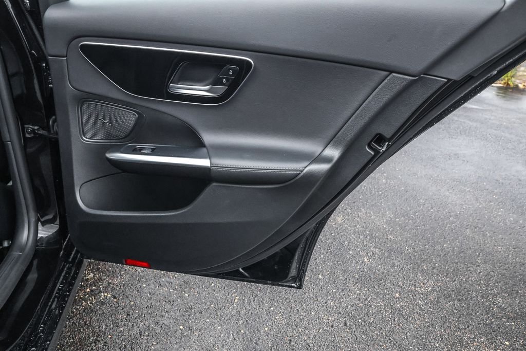 Used 2025  Mercedes-Benz C 300 image 31