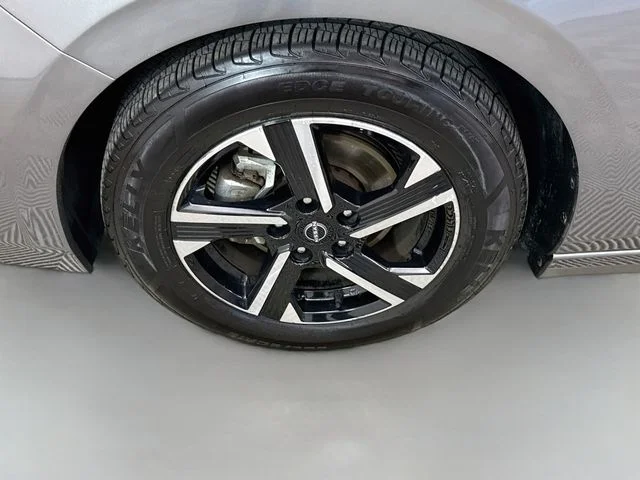 Used 2024 Gray Nissan SV image 28