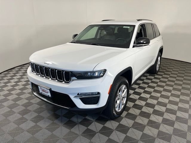 Used 2022 White Jeep Limited image 3