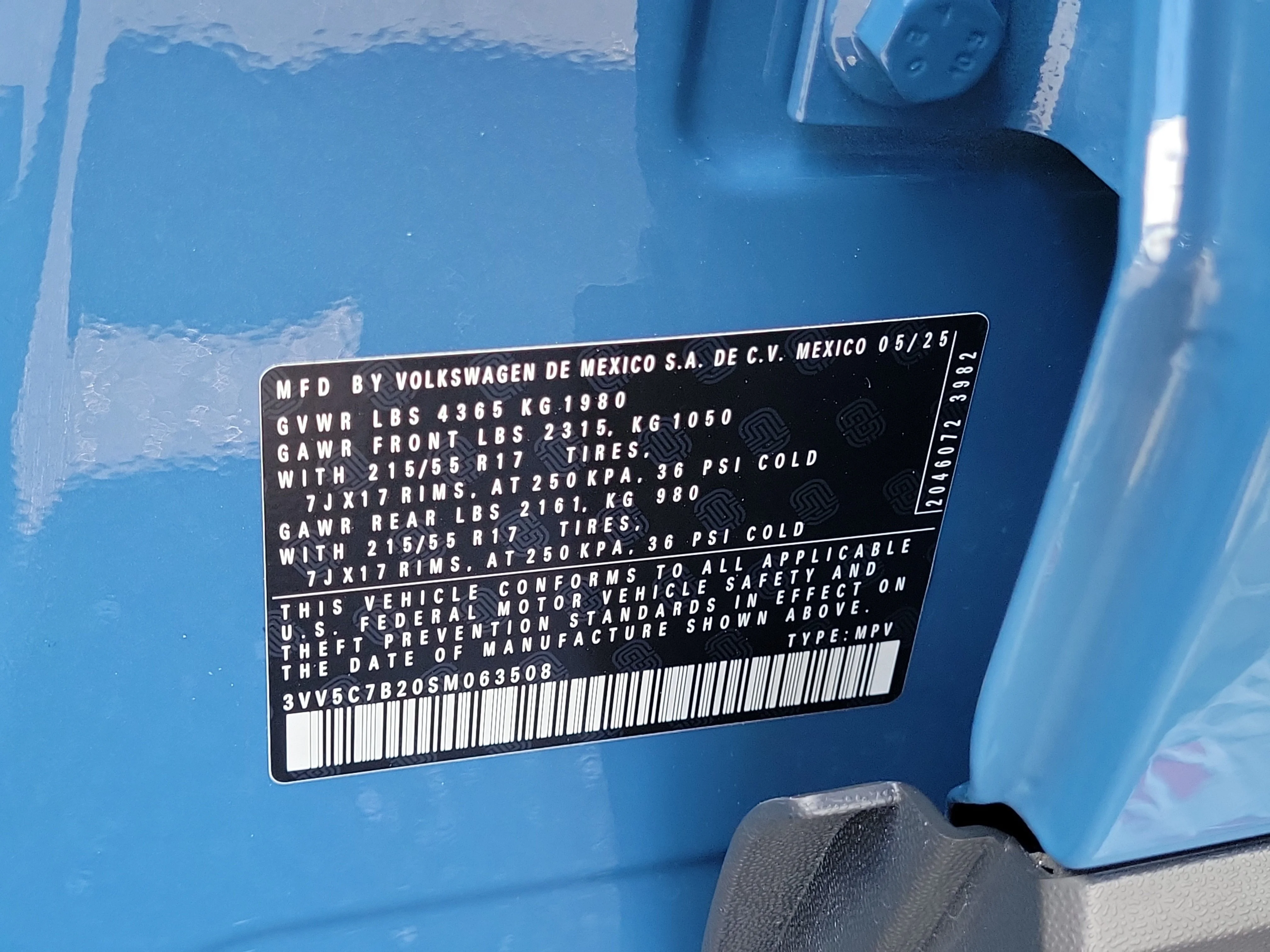 Certified Used 2025 Blue Volkswagen 1.5T S image 32