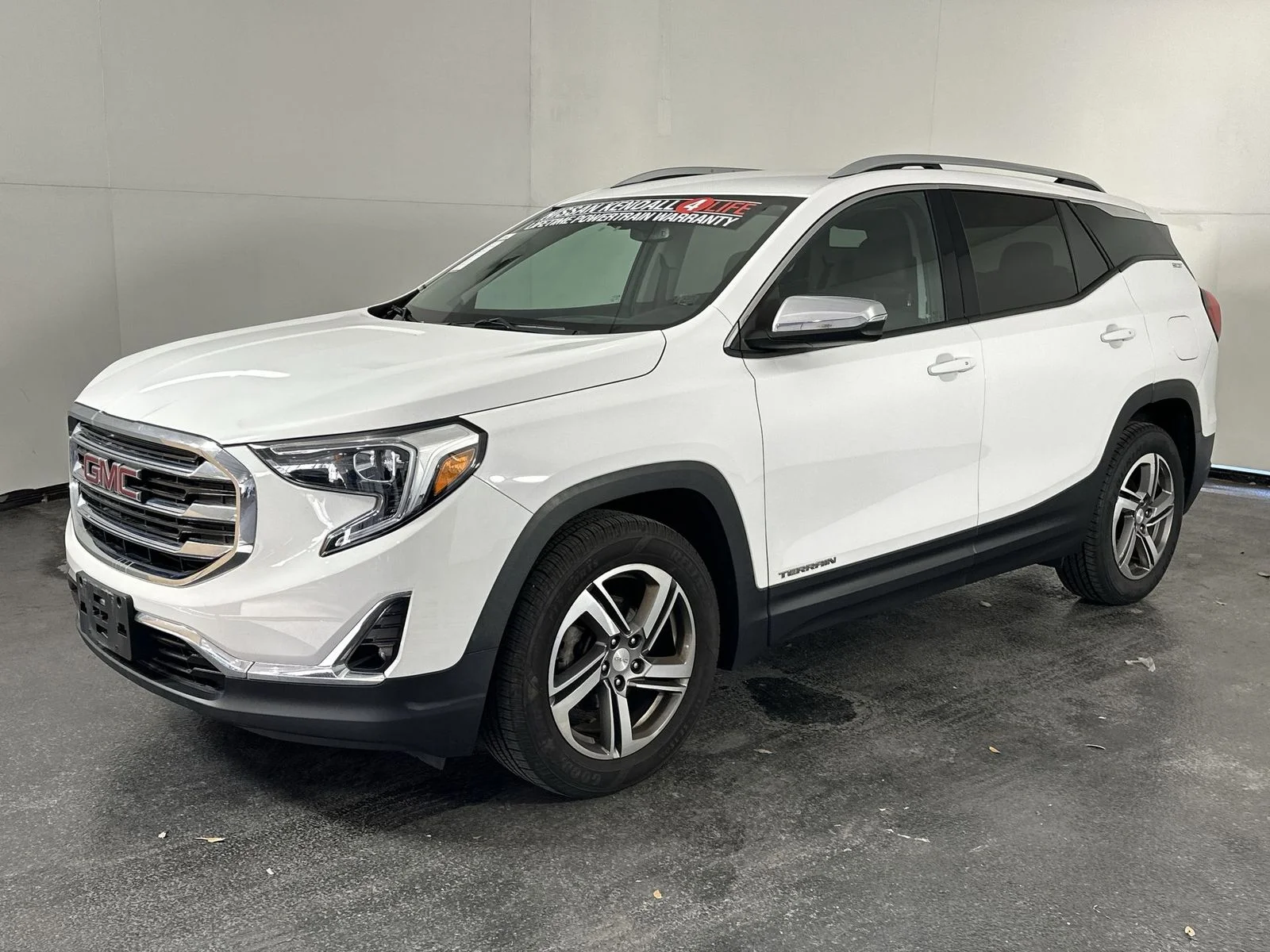 Used 2018 White GMC SLT image 4