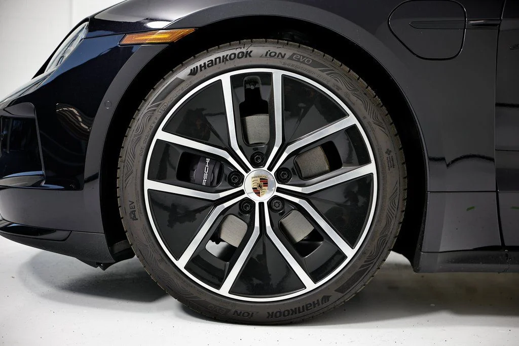 2026 Porsche Taycan Base - Photo 13