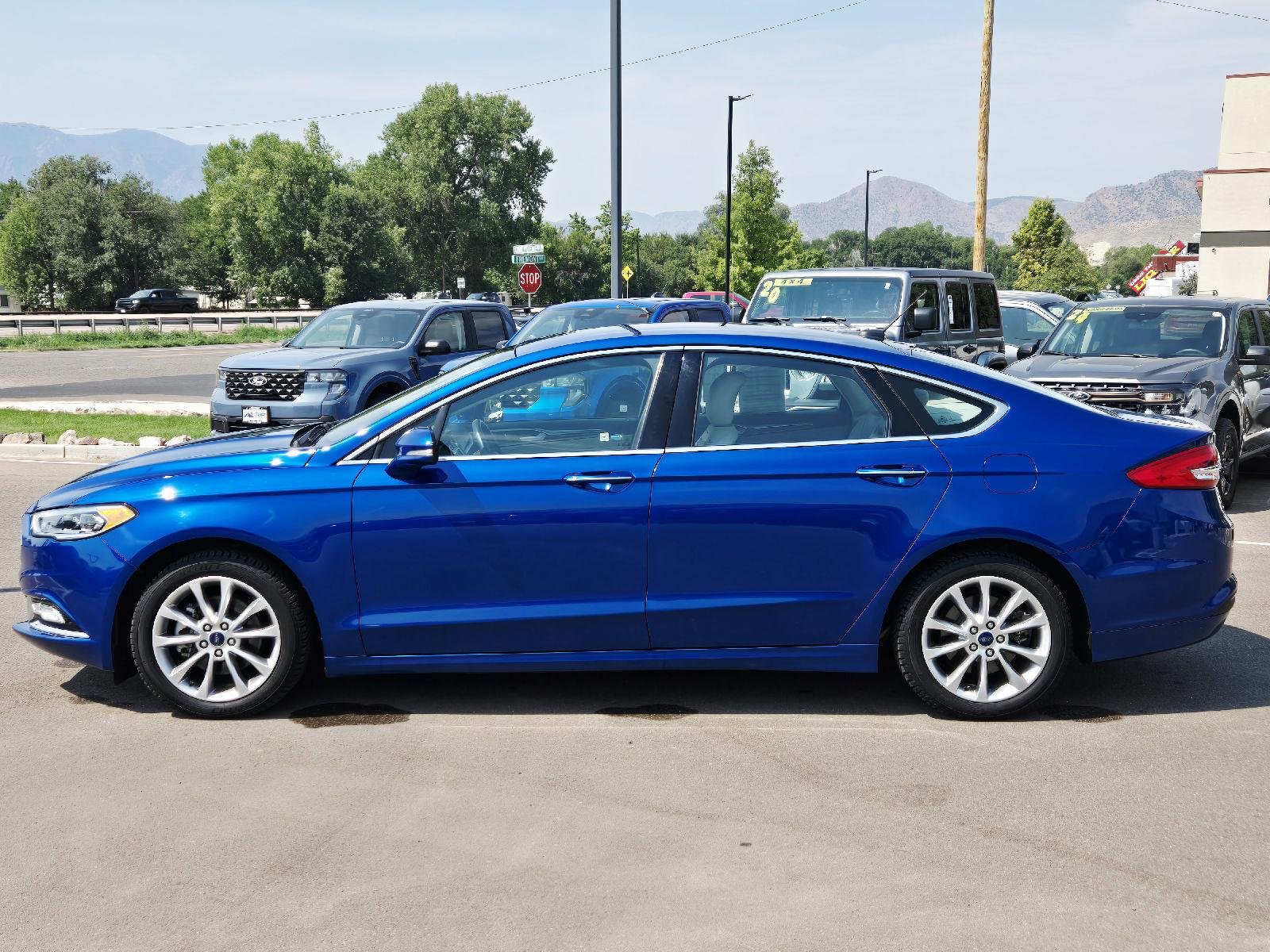 Used 2017 Lightning Blue Ford SE image 8