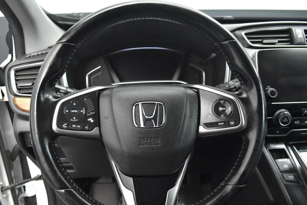 Certified Used 2018 White Honda Touring image 12