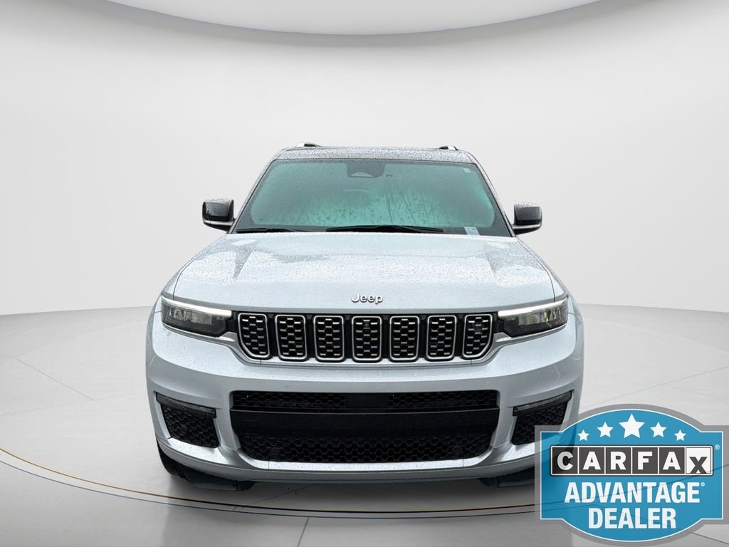 Used 2021 Silver Jeep Summit image 3