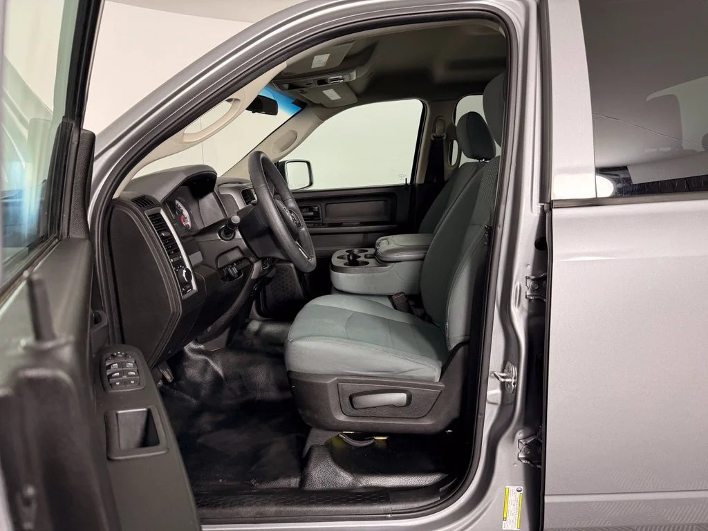 Used 2019 Silver Ram Tradesman image 2