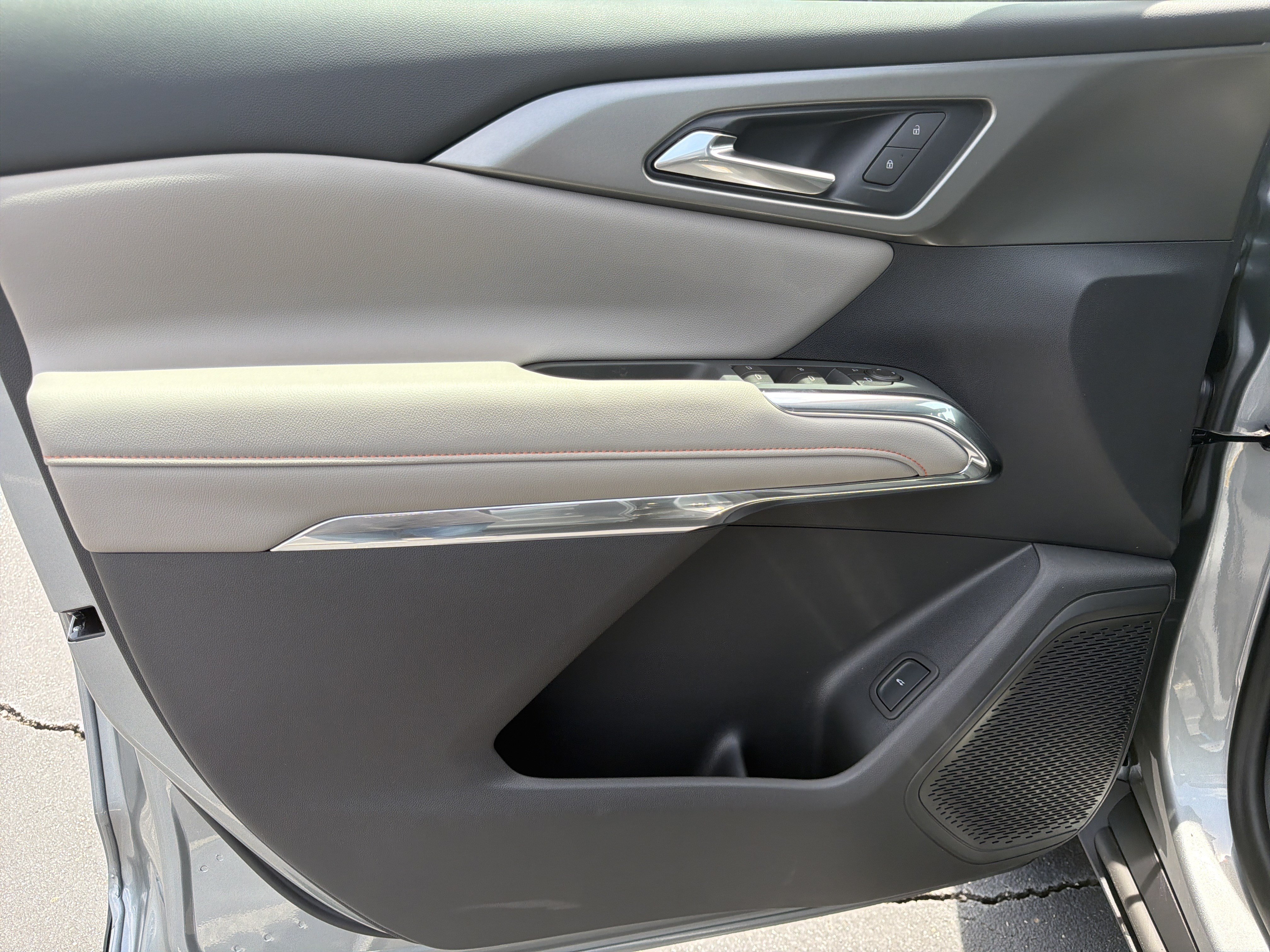2026 Chevrolet Traverse LT - Photo 10