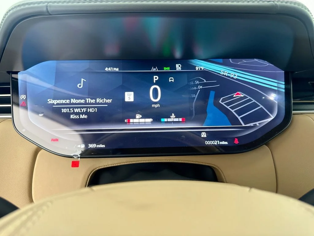 New 2026 Ostuni Pearl White Land Rover Autobiography image 12