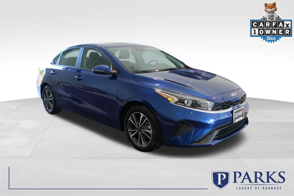 2024 Kia Forte LXS AT's photo
