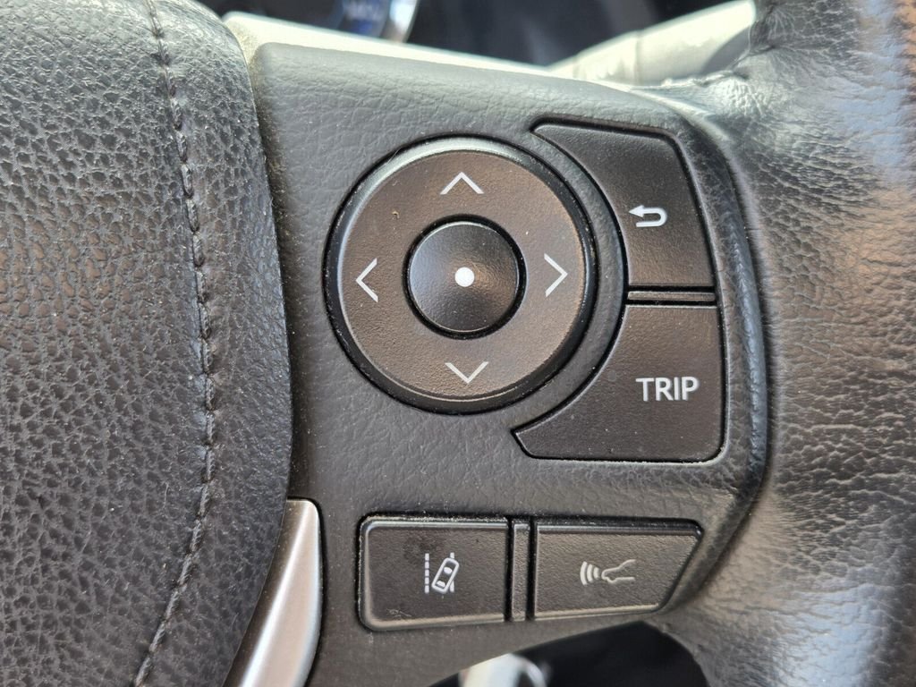 Used 2019 Silver Toyota SE image 22