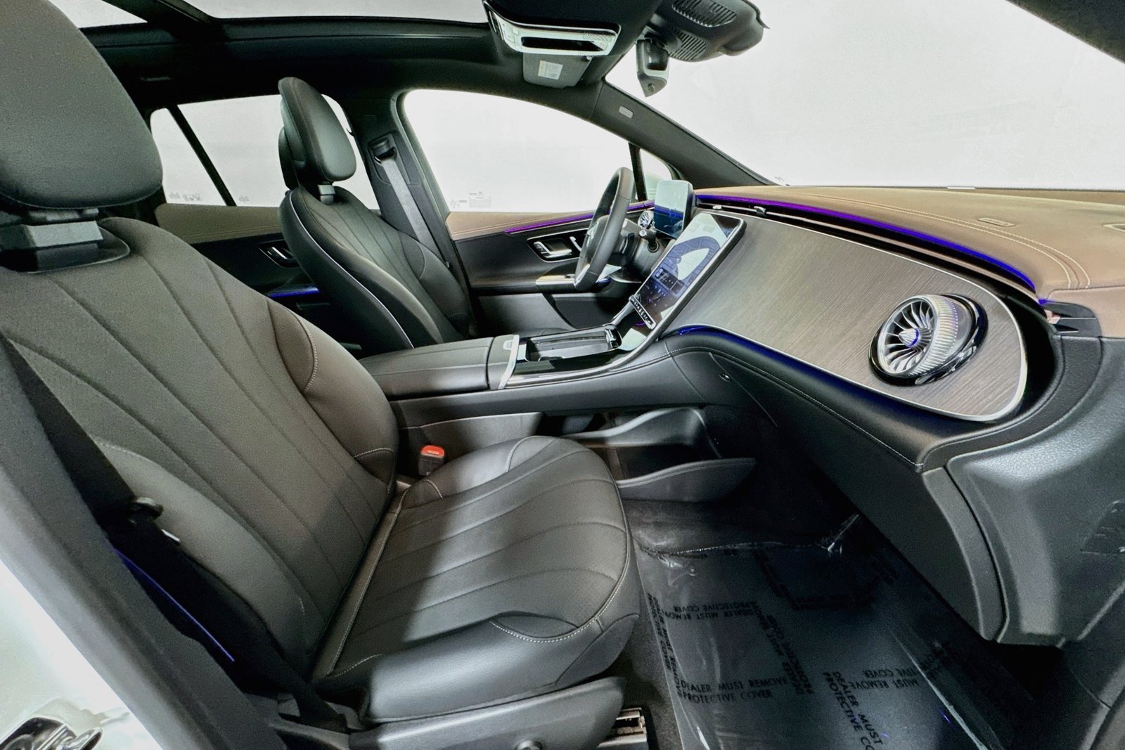 New 2027 Polar White Mercedes-Benz EQE 320 image 26