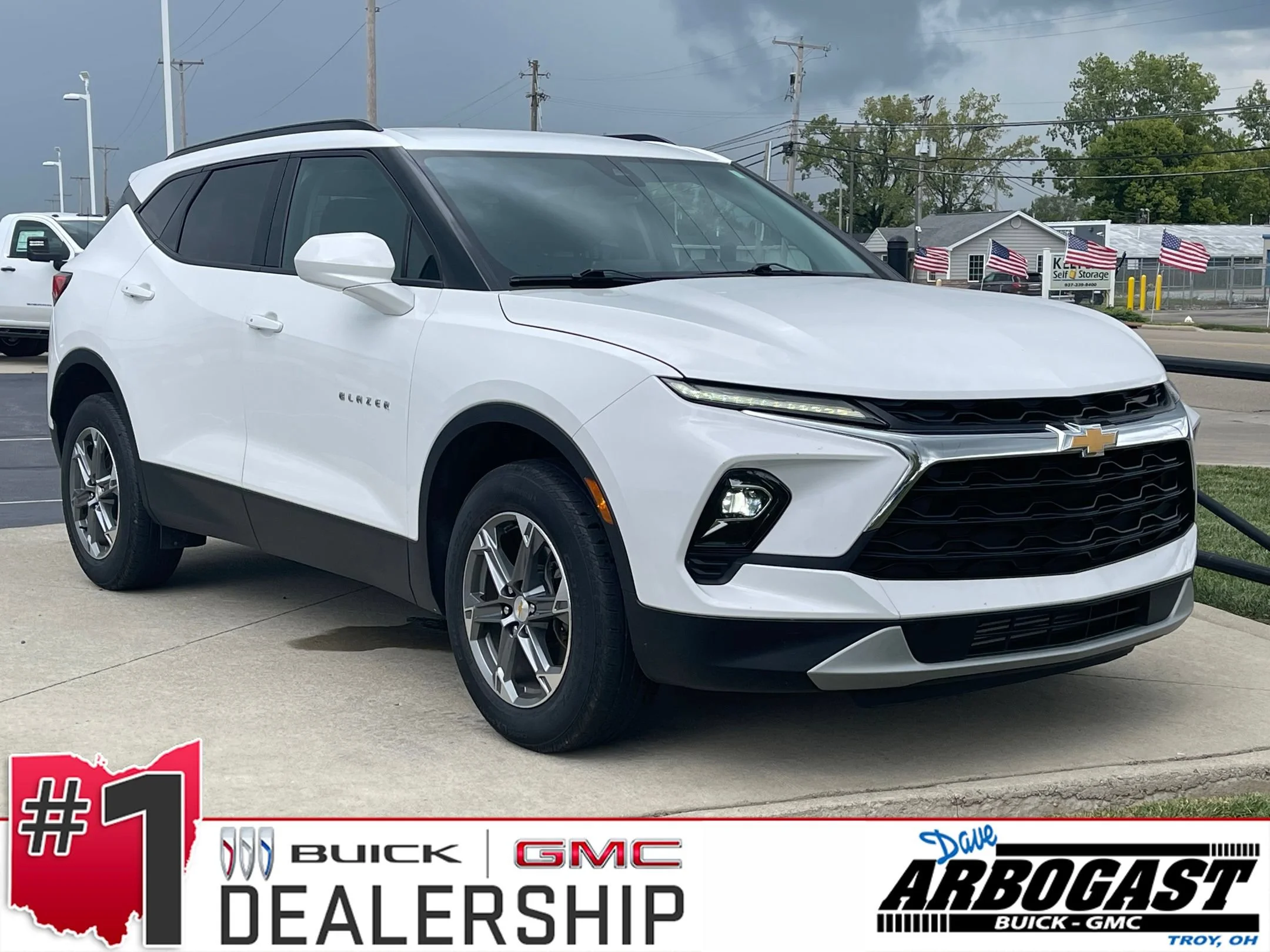 Used 2023 Summit White Chevrolet 2LT image 1