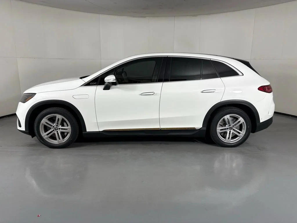 Used 2023 White Mercedes-Benz 350+ SUV image 4