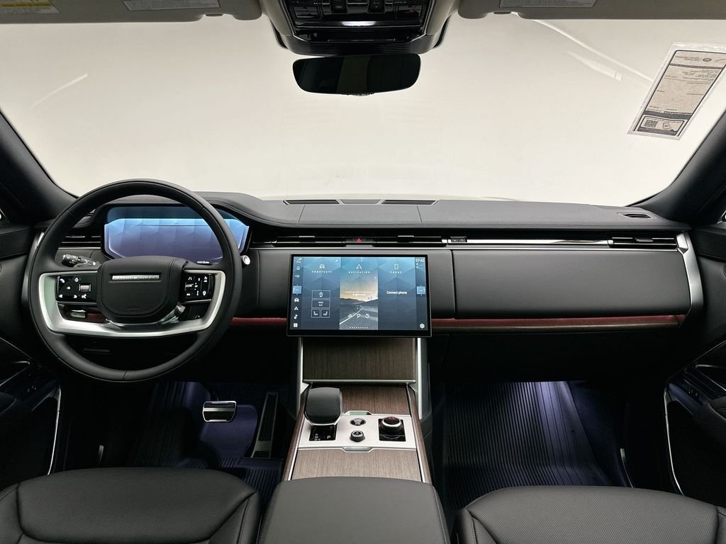 New 2027 Santorini Black Metallic Land Rover SE image 8