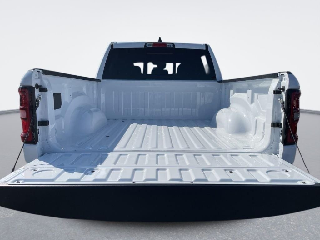New 2026 Bright White Clear-Coat Exterior Paint RAM Big Horn/Lone Star image 16