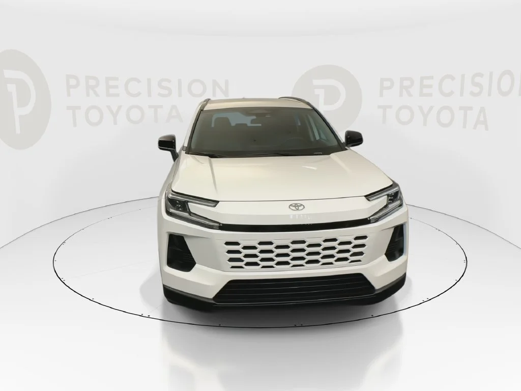 Used 2026 Ice Cap Toyota XLE Premium image 13
