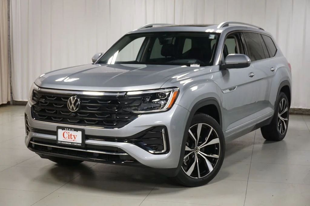 Certified Used 2026 Silver Mist Metallic Volkswagen 2.0T SEL Premium R-Line image 11