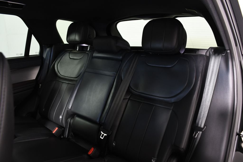 Used 2024 Santorini Black Metallic Land Rover Dynamic SE image 27