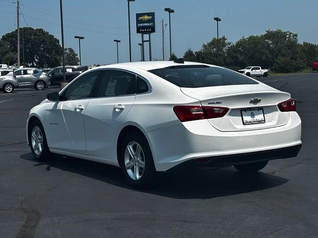 Used 2022 White Chevrolet LS image 5