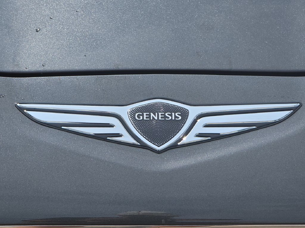 2025 GENESIS G70 Standard - Photo 35
